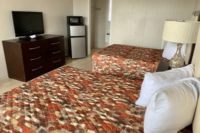 Photo 5 - Cabana Motel