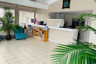 Photo 3 - Cabana Motel