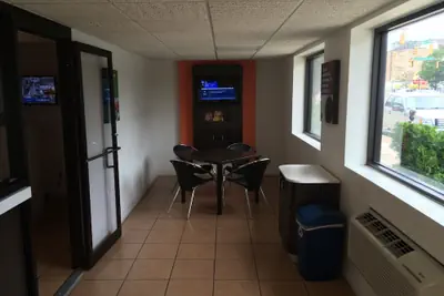Photo 3 - Motel 6 Baltimore, MD