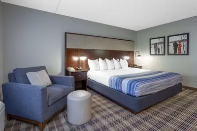 Photo 5 - AmericInn by Wyndham Madison South