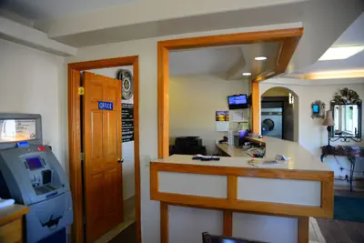 Photo 5 - Budget Inn Express