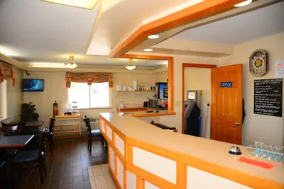 Photo 4 - Budget Inn Express