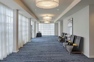 Photo 5 - Courtyard by Marriott Long Beach Airport