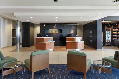 Photo 3 - Courtyard by Marriott Long Beach Airport