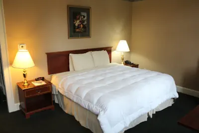 Photo 3 - Bertram Inn at Glenmoor