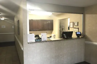 Photo 4 - Red Roof Inn & Suites Dickinson
