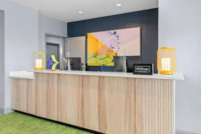 Photo 3 - Spark by Hilton Victoria
