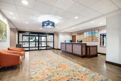 Photo 3 - Hampton Inn Uvalde