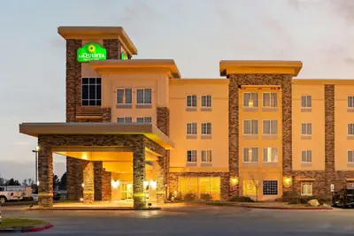 Photo 2 - La Quinta Inn & Suites by Wyndham Pecos