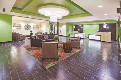 Photo 4 - La Quinta Inn & Suites by Wyndham Pecos