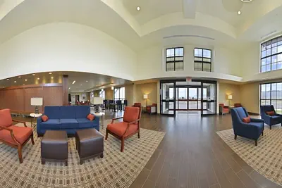 Photo 3 - Comfort Suites Airport - University