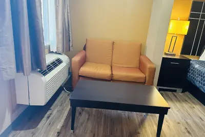 Photo 5 - Executive Inn and Suites