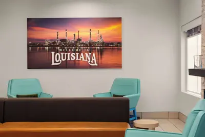Photo 3 - La Quinta Inn & Suites by Wyndham Gonzales LA