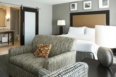 Photo 4 - Holiday Inn Hotel & Suites East Peoria by IHG