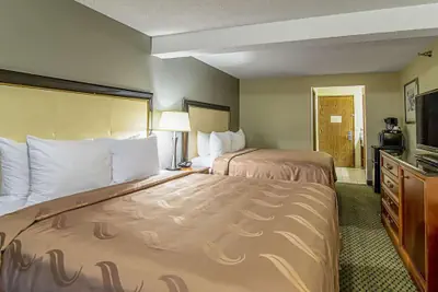 Photo 2 - Roosevelt Hotel