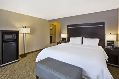 Photo 3 - Hampton Inn & Suites Elyria
