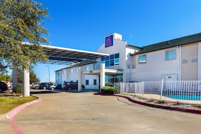 Photo 2 - Motel 6 Terrell, TX