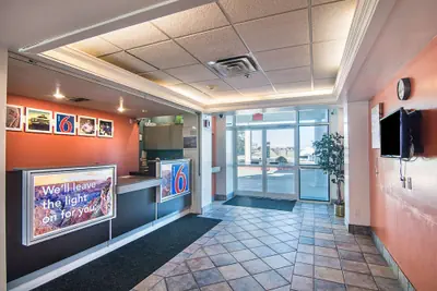 Photo 3 - Motel 6 Terrell, TX