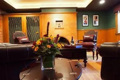 Photo 4 - Patterson Inn