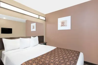 Photo 5 - Microtel Inn & Suites by Wyndham Sidney