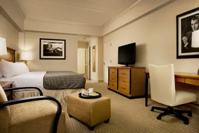 Photo 2 - Hollywood Casino & Hotel