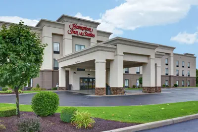 Photo 2 - Hampton Inn and Suites New Hartford/Utica