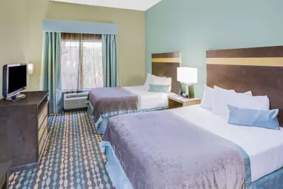 Photo 4 - Wingate by Wyndham Bossier City, LA