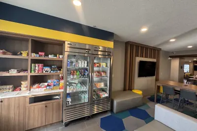 Photo 2 - Microtel Inn & Suites by Wyndham Wheeling at Highlands
