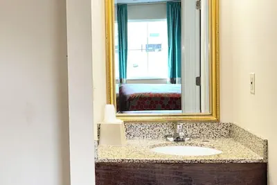 Photo 3 - Euro Inn and Suites Slidell