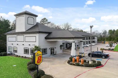 Photo 2 - Super 8 by Wyndham Carthage TX