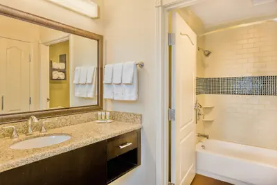 Photo 3 - Staybridge Suites Bismarck by IHG