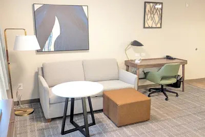 Photo 5 - Staybridge Suites Bismarck by IHG