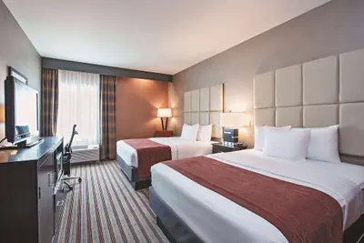 Photo 5 - La Quinta Inn & Suites by Wyndham Harrisburg-Hershey
