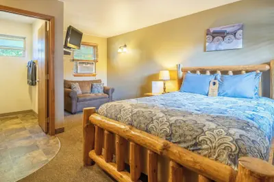 Photo 4 - Dodge Peak Lodge