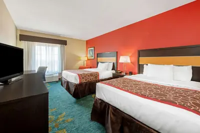 Photo 5 - La Quinta Inn & Suites by Wyndham Leesville Ft. Polk