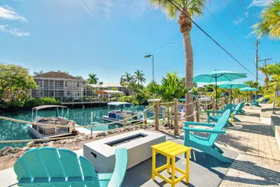 Photo 2 - Latitude 26 Waterfront Resort & Marina