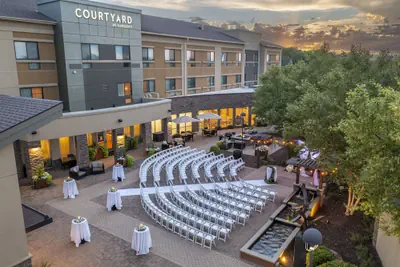 Photo 4 - Courtyard Mankato Marriott