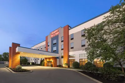 Photo 2 - Hampton Inn & Suites Harrisburg/North