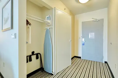 Photo 5 - Holiday Inn Express Hotel & Suites Batavia - Darien Lake by IHG