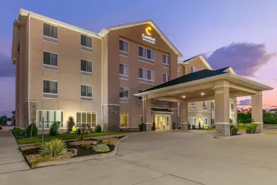 Photo 2 - Comfort Inn & Suites Marion I-57