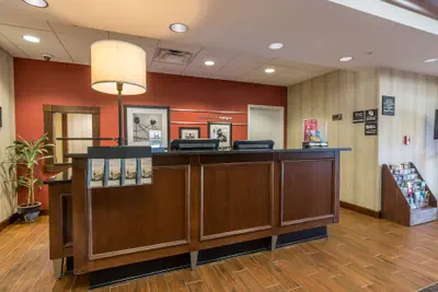 Photo 5 - Hampton Inn Bangor