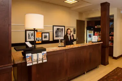 Photo 4 - Hampton Inn Marquette/Waterfront