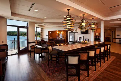Photo 3 - Hampton Inn Marquette/Waterfront