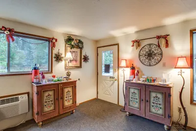 Photo 3 - Alpine Rivers Inn