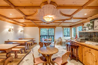 Photo 2 - Alpine Rivers Inn