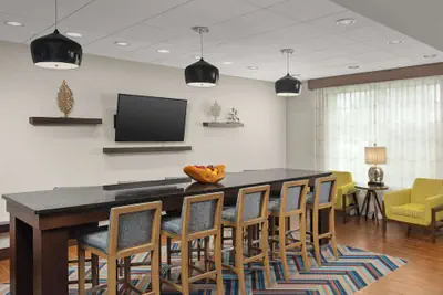 Photo 2 - Hampton Inn Augusta