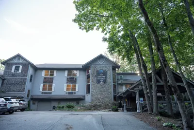 Photo 2 - The Inn at Crestwood