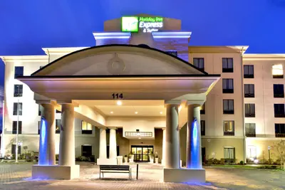 Photo 2 - Holiday Inn Express & Suites Oak Ridge by IHG