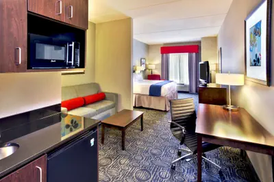 Photo 4 - Holiday Inn Express & Suites Oak Ridge by IHG