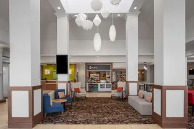 Photo 4 - Hilton Garden Inn Salt Lake City Airport